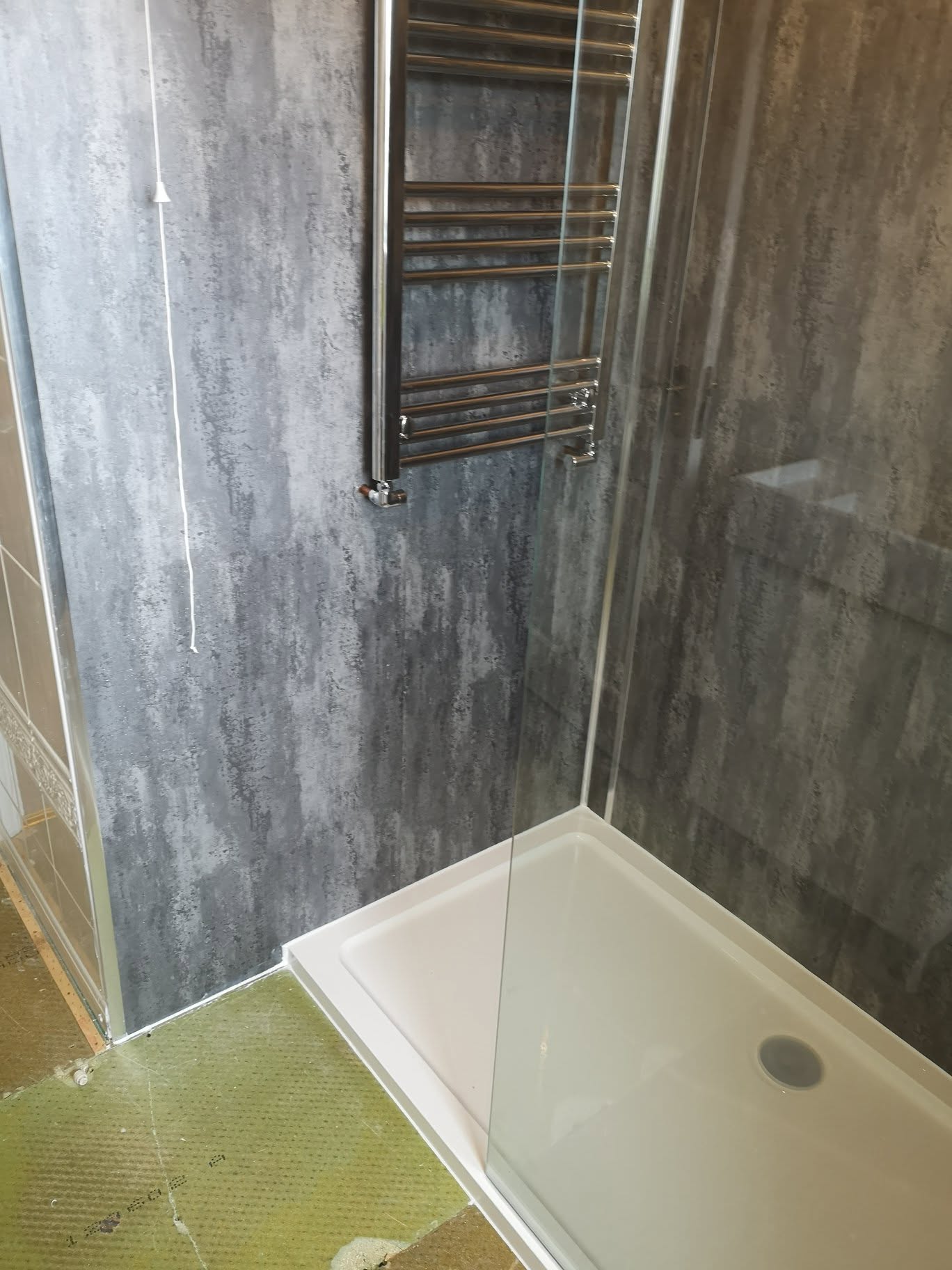 Bathroom fit-out, shower and sanitaryware