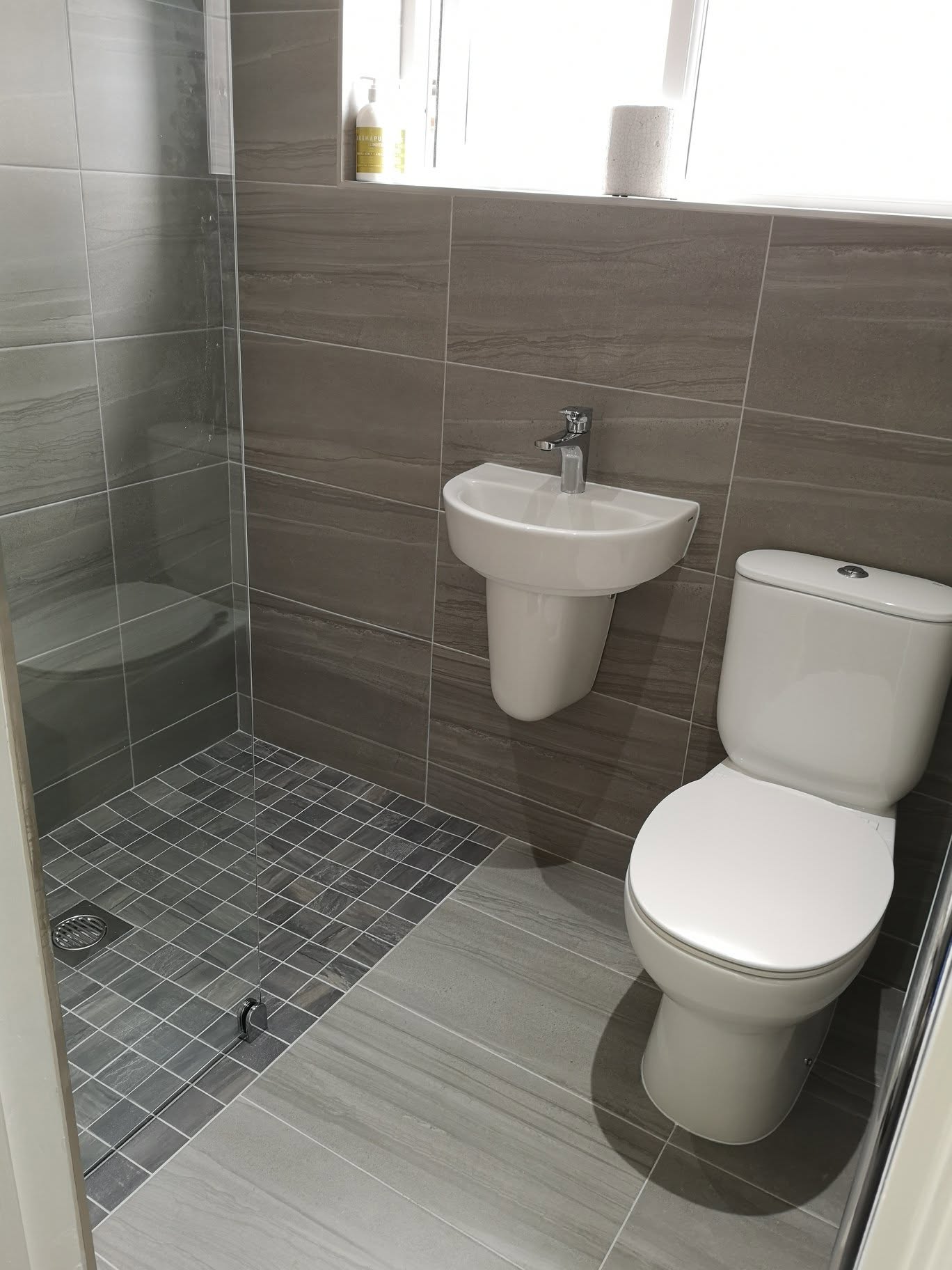 Bathroom refurb, plumbing and tiling works