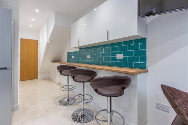 Kitchen installation, cabinetry and appliance fit-out